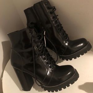 Jeffrey Campbell (worn once) Legion boot!